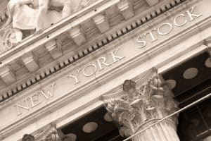 Technical analysis vs fundamental analysis: New York Stock Exchange building